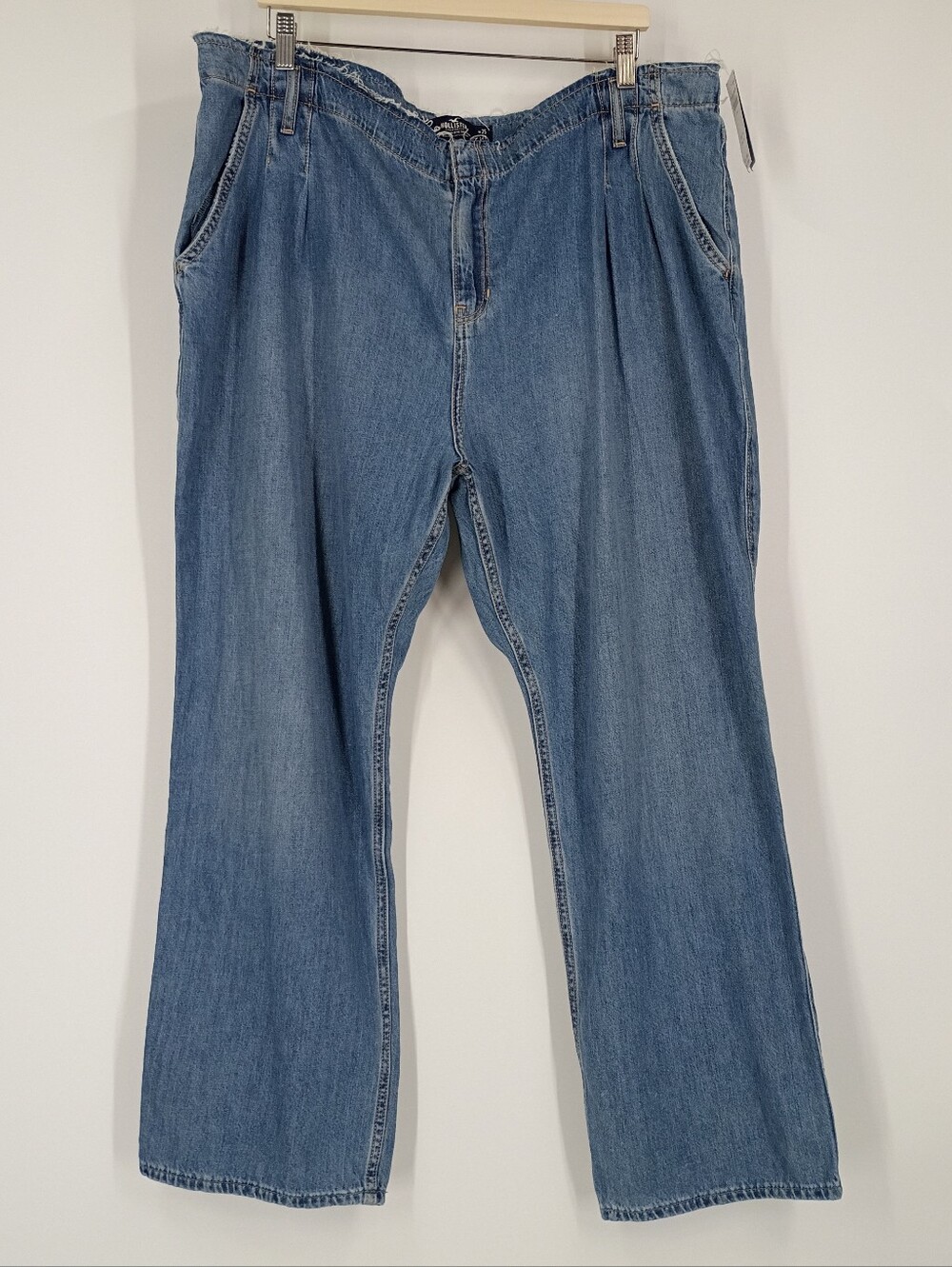 Hollister Ultra High Rise Dad Jean